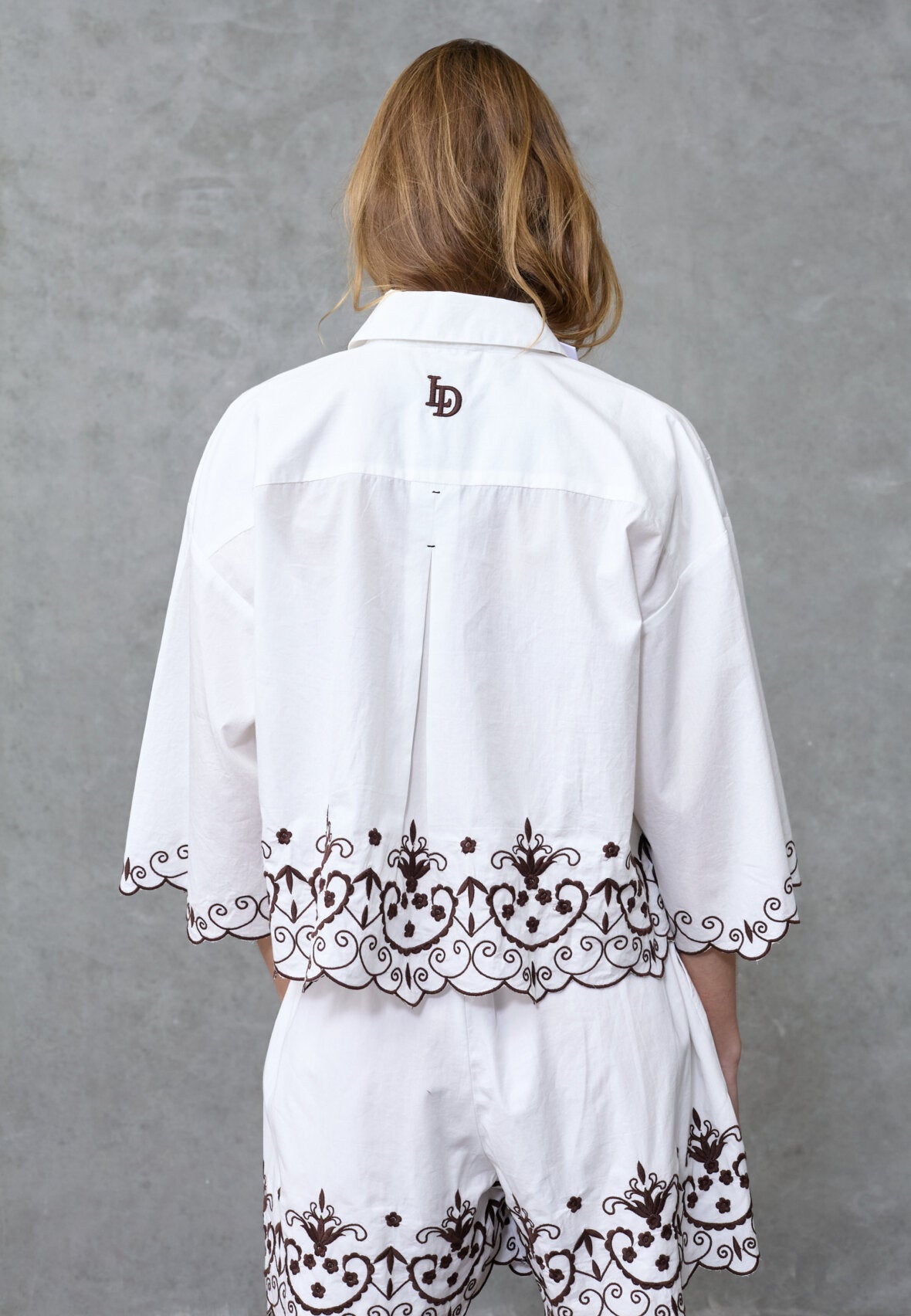 Love & Divine love1546 shirt embrodery white