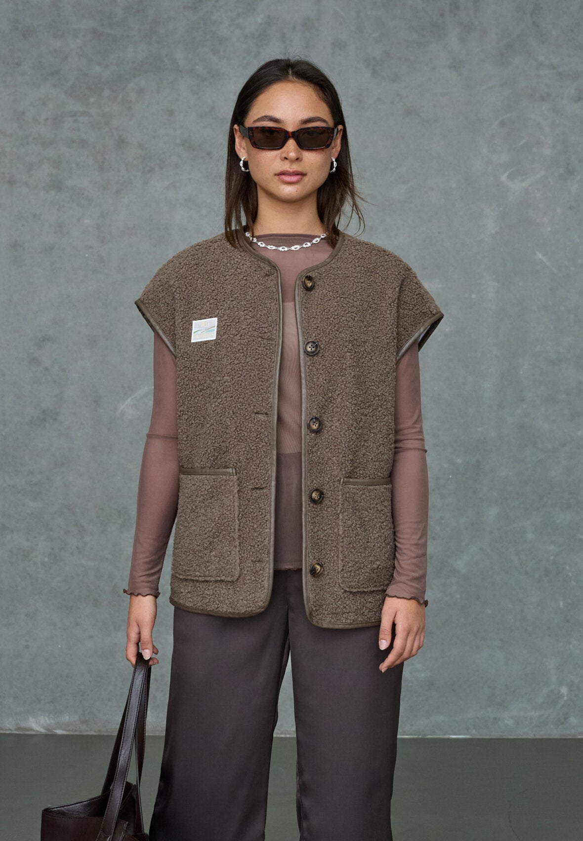 Love & Divine love1588 Teddy vest brown