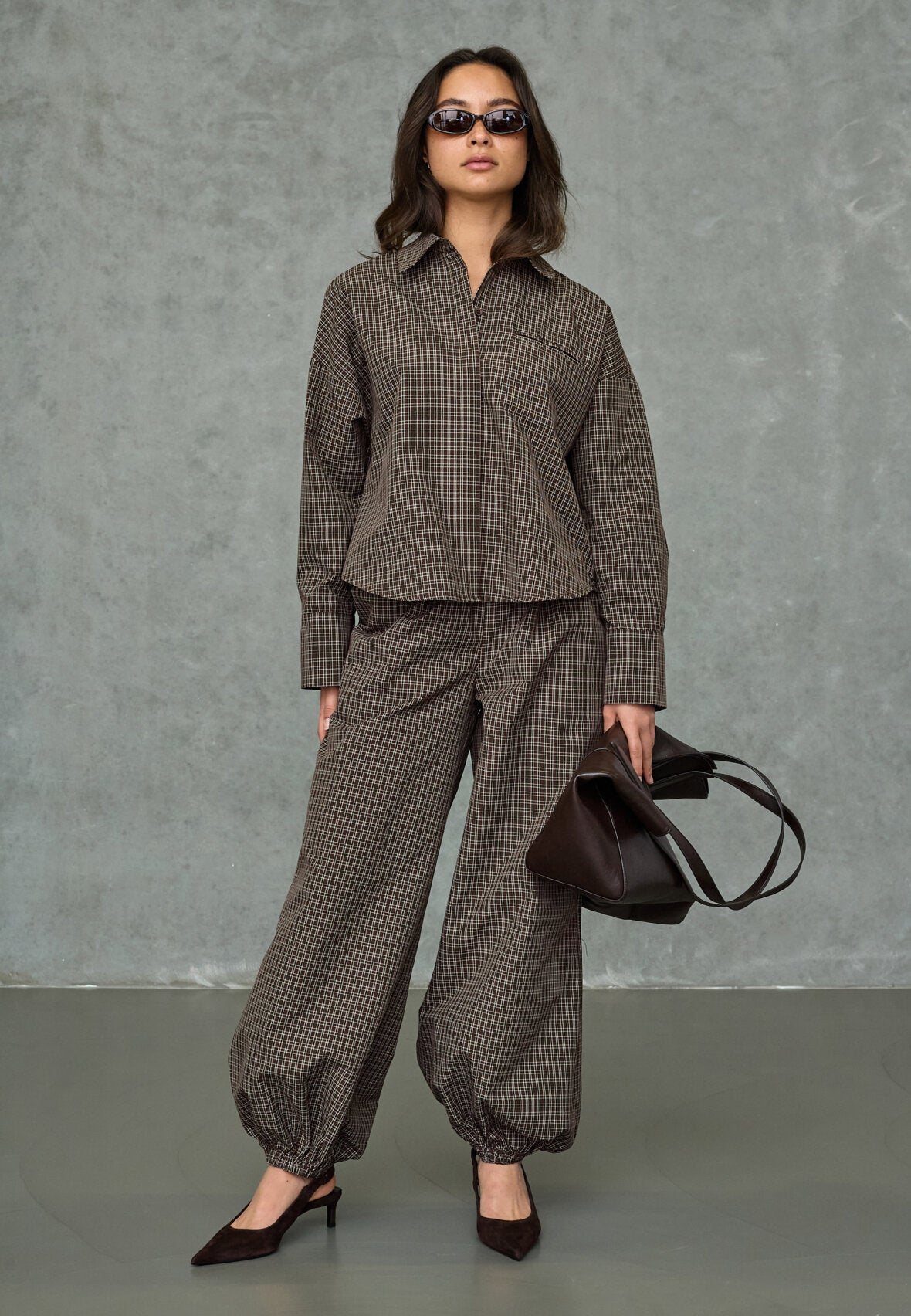 Love & Divine love1595 pants check chocolate