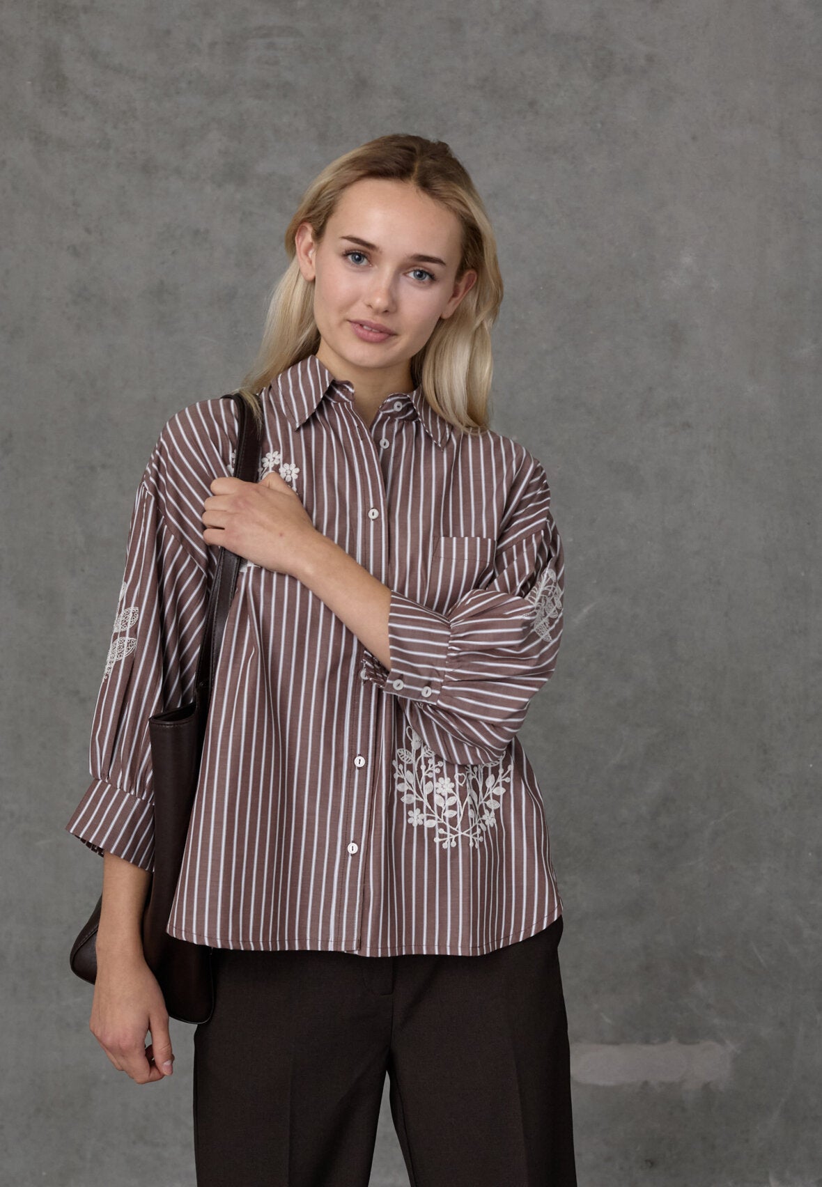 Love & Divine love1604-3 shirt stripe brown