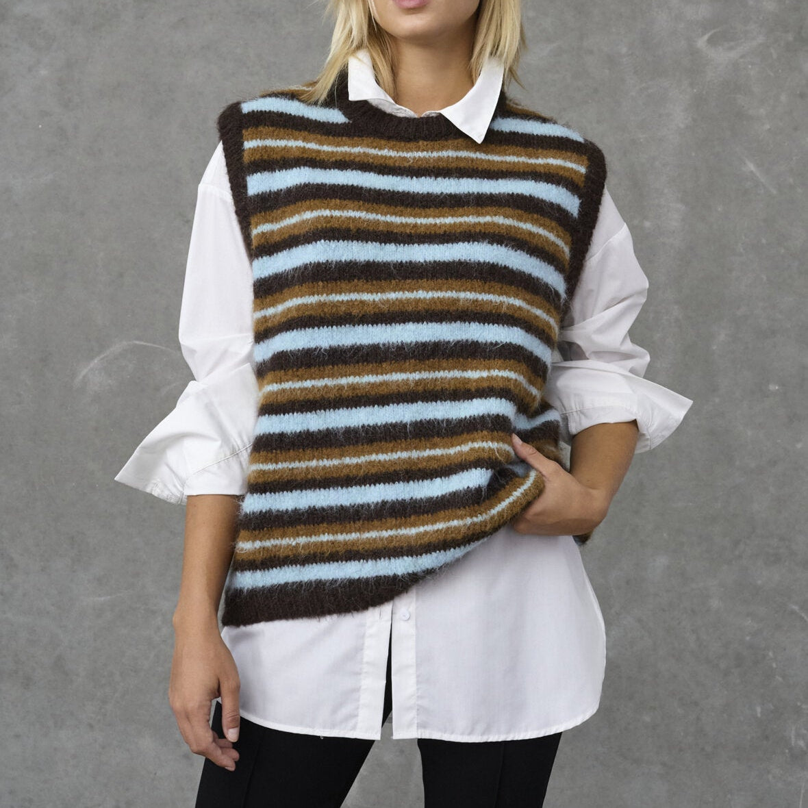 Love & Divine love1659 knit vest striped brown