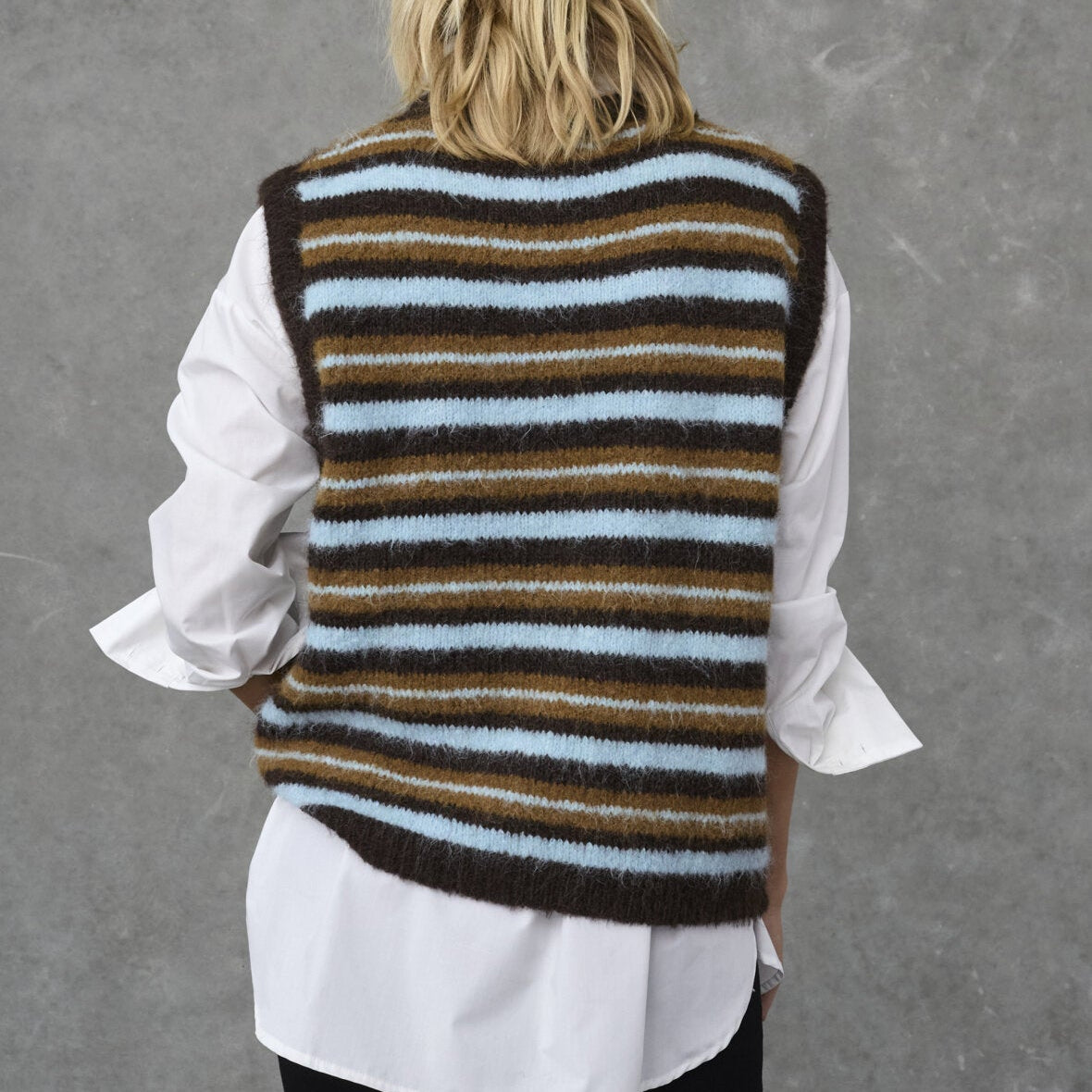 Love & Divine love1659 knit vest striped brown