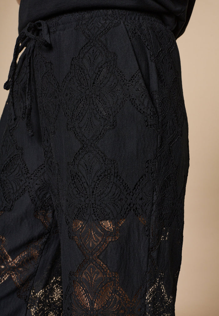 Love & Divine love207-42 pants black