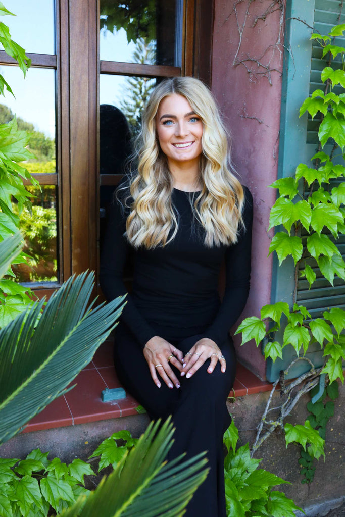 Liberte 9914 Natalia LS round neck blouse black