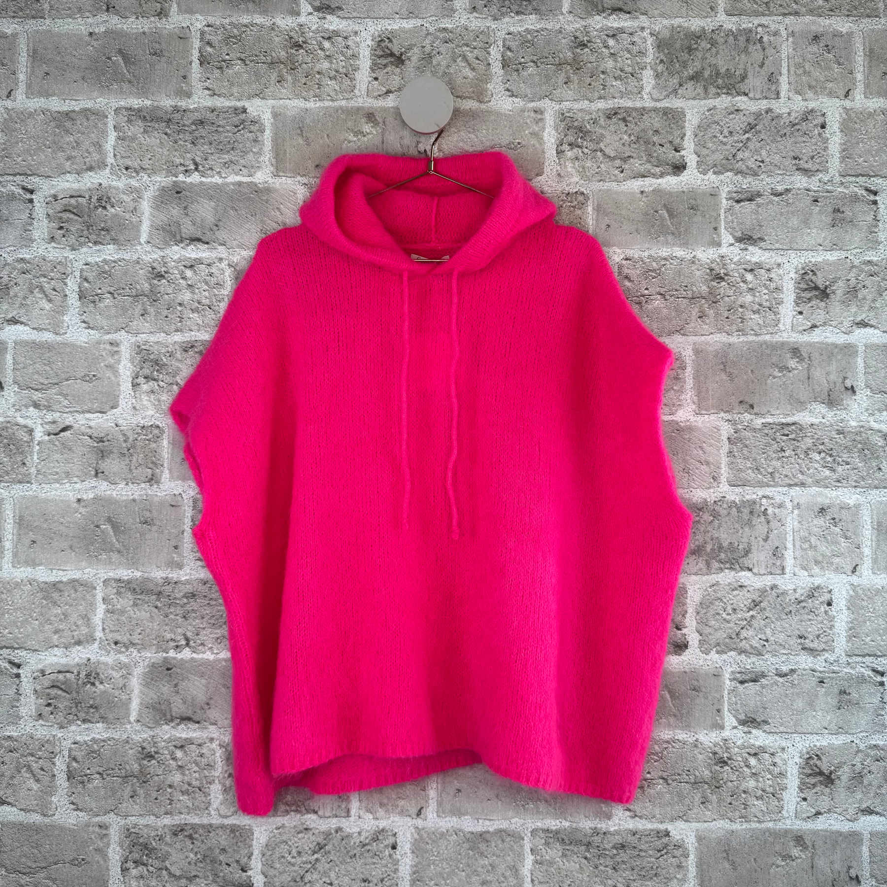 CABANA Living 8859 Soul knit vest hot pink