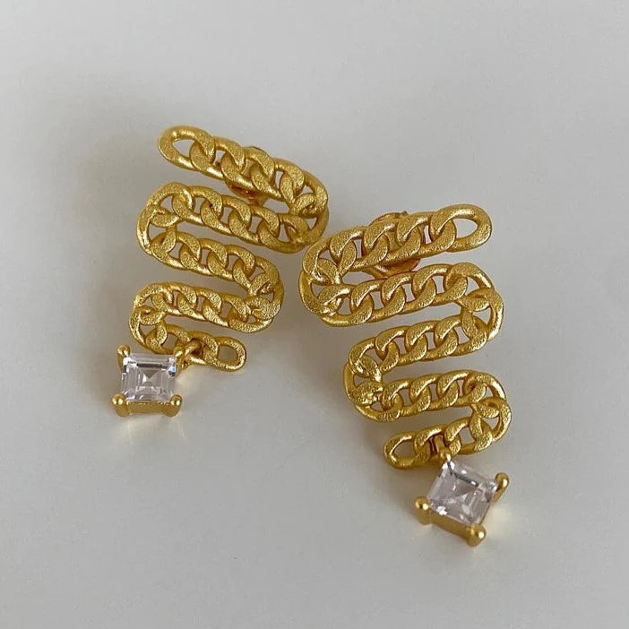 Attstone Embelished chain earring gold